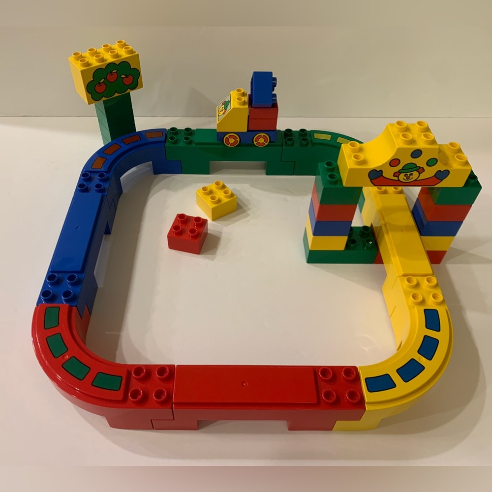 SOLD Lego Duplo Circus Freeway 2280
